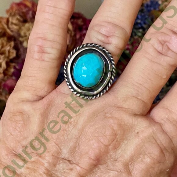 Vintage Navajo Sterling Silver Round Turquoise ring Size 7 - Picture 2 of 5